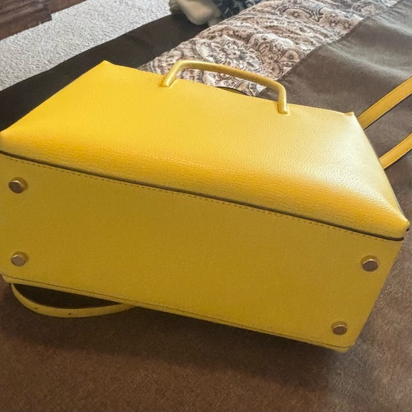 Kate spade ♠️ handbag or Crossbody - Picture 2 of 4